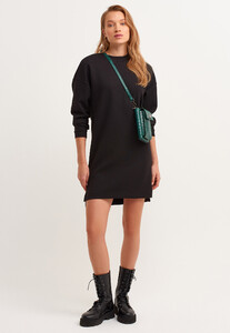 zero-neck-mini-sweat-elbise_black-siyah_1_enbuyuk.jpg