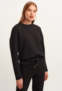 zero-neck-sweatshirt_black-siyah_1_enbuyuk.jpg