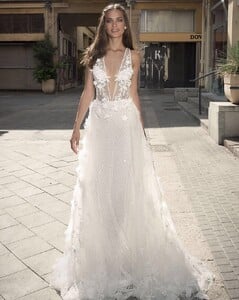 zoogbridalstudio_14156252_845091428925238_1999213070_n.jpg