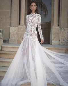 zoogbridalstudio_14294961_528886123976114_2073811551_n.jpg