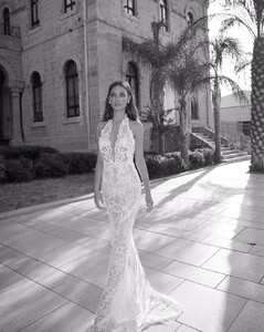 zoogbridalstudio_14360205_1779399652315889_2851047287344332800_n.jpg