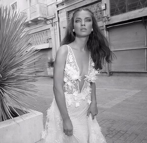 zoogbridalstudio_14449344_256594538069389_602513177812402176_n.jpg