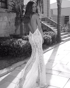 zoogbridalstudio_14474477_652580544907014_5181618880002392064_n.jpg