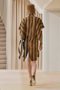 00005-Burberry-Fall-21-Details.thumb.jpg.669e78b5b5f54c40d89d5d8c7a4c94b4.jpg