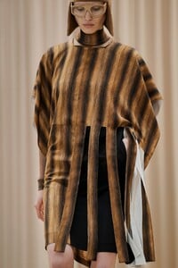 00005b-Burberry-Fall-21-Details.thumb.jpg.31daba13fbc4219c5cb6ee16b09ef21a.jpg