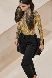 00023b-Burberry-Fall-21-Details.thumb.jpg.b00c1d3c4b0e19e49be1942adc060de9.jpg