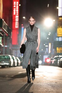 00041-Michal-Kors-Collection-Fall-21.jpg