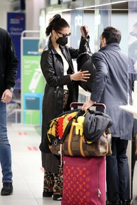        bel150421BZNimage124.jpg