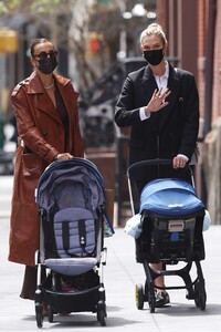        nyc120421BZNimage115.jpg