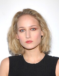108154164_Leelee_Sobieski_at_the_2011_tribeca_ball_in_the_new_york_academy_of_art_08_122_155lo.jpg