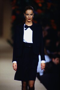 1173936266_ysl-hc-spring-1997(22).thumb.jpg.9907358f994e69d1091c59e25c65ff87.jpg