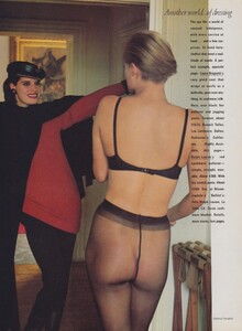 1219425682_VOGUEUSSept198306.thumb.jpg.a16075eaa2230f67a5fafde803068f14.jpg