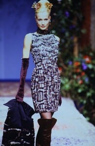 1254255532_ChristianLacroixCoutureFall1996(2).thumb.jpg.5885c342564e482f12d6ce6895c9e90f.jpg