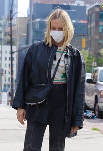 sev250421BZNimage4.jpg