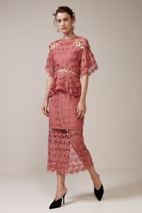 1708_KS_STAY_CLOSE_LACE_TOP_PAPRIKA_G_59579-31.jpg