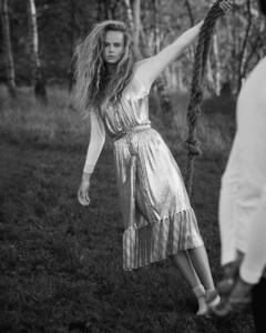 1822100453_www.lundlund.com-favorite-magazine10.thumb.jpg.4bd4cb3f80c6071dc01605d8bd25017e.jpg