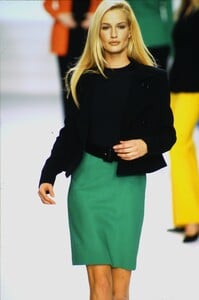 1831301822_ralph-lauren-ss-1996(22).thumb.jpg.0504fea816686f77e30e488e17ea7d0d.jpg