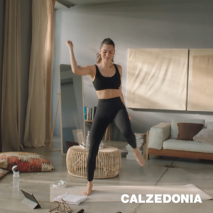 Workout o'clock - when comfort meets performance! Discover our leggings Activ...-00.00.03.186.png