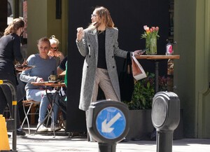       oli210421BZNimage110.jpg