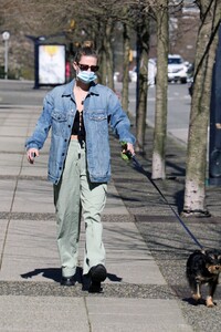       rei160421BZNimage102.jpg