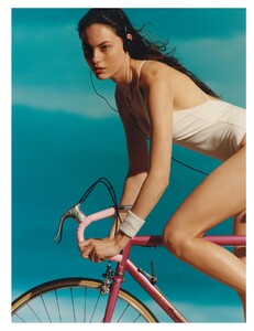 Vogue Paris No. 1017 - n Mai 2021-page-017.jpg