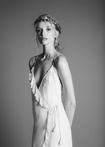 2-LEILA-BLSG-D2-close-up.jpg