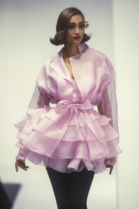 2072138641_DolceGabbana-SpringSummer199204.thumb.jpg.2d76201a1ad42dfe18e35471022e82bf.jpg