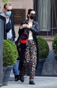        bel150421BZNimage101.jpg