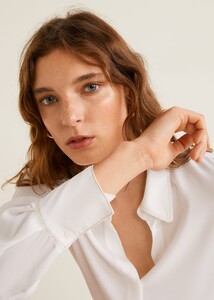 41093695_01_D2.jpg