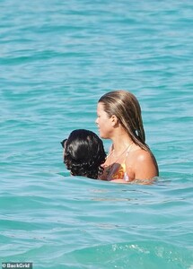 41915860-9484959-Getting_close_They_have_been_getting_closer_and_closer_and_spend-a-56_1618779449440.jpg
