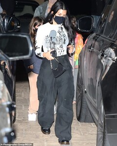 42114308-9502807-Girls_night_out_Kourtney_Kardashian_41_ditched_new_beau_Travis_B-a-188_1619158300178.jpg