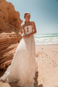 Serena _ S_S 2021 Bridal Collection _ Ohad Krief Haute Couture _ Wedding Gown Details Inspiration.jpg