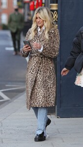       ash180321BZNimage16.jpg