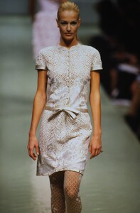 49443955_ValentinoCoutureSpring1996(31).thumb.jpg.732252e7cc22d61140f37204385a888a.jpg