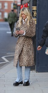       ash180321BZNimage17.jpg