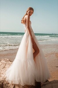 Vanessa _ S_S 2021 Bridal Collection _ Ohad Krief Haute Couture _ Wedding Gown Details Inspiration (2).jpg