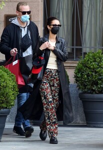        bel150421BZNimage104.jpg