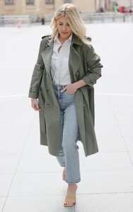       mol100421BZNimage110.jpg