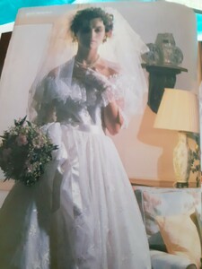 BridesUKSpringPreview86edit1.thumb.jpg.5fc29ad262cb8d6ae9b7f23cfa9f082e.jpg