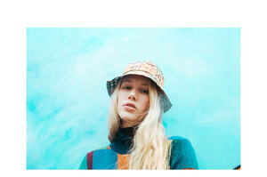 Burberry-COOL-PRETTY-COOL-Sydney-shoot-Burberry-plaid-bucket-hat.jpg