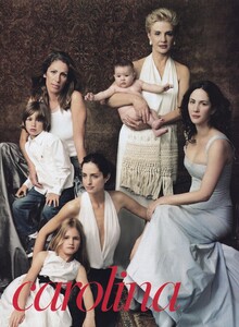 CH_Leibovitz_US_Vogue_August_2004_02.thumb.jpg.b647b88d0b1d9e0e72e2d47780c062b4.jpg