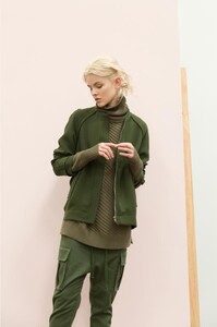 C_M_SS16_Lookbook_3.1467179681.jpg
