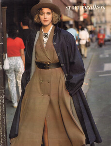 CpFashionUK1985Street03.thumb.jpg.7f275eec63df35a4cf973002c715fa77.jpg