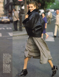 CpFashionUK1985Street04.thumb.jpg.b947bf77d37b277127fa20568ee38869.jpg