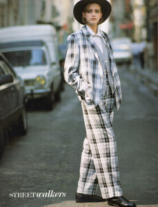 CpFashionUK1985Street05.thumb.jpg.ad46e43b782c93e251c81a5dfa7ddba0.jpg