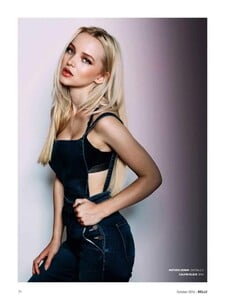 Dove-Cameron-awesome-picture-2.jpg