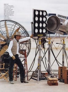 Elgort_US_Vogue_February_2004_01.thumb.jpg.b65573803614bae4af7f1779f10861ea.jpg