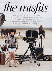 Elgort_US_Vogue_February_2004_02.thumb.jpg.5f289d0f2b75a2ed1548cd8263f4dc22.jpg