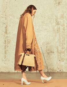 GRAZIA_22.4.21-page-003.jpg