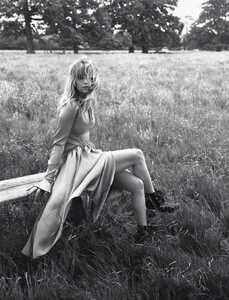 Haley-Bennett-Dior-Magazine-2016-Photoshoot03.jpg